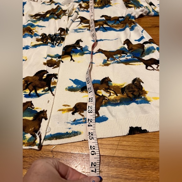 Amazing wild horse cardigan - Picture 8 of 11